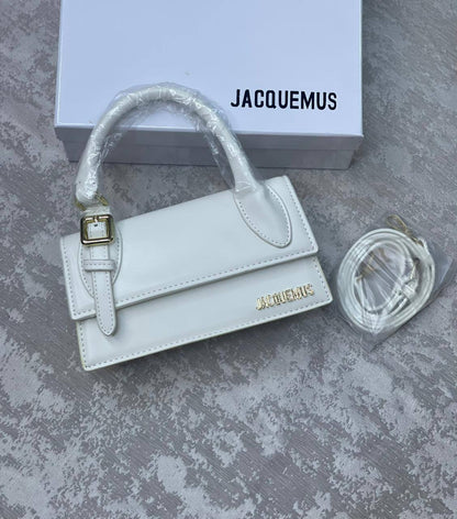 Jacquemus
95 dhs✅

with box
🎁🎁🎁

Zain175
♥️♥️♥️