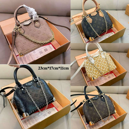 LV L001
COPY ONE NEW CAME 

WITH BOX 
🎁🎁🎁

180 dhs✅

Zain39
♥️♥️♥️
