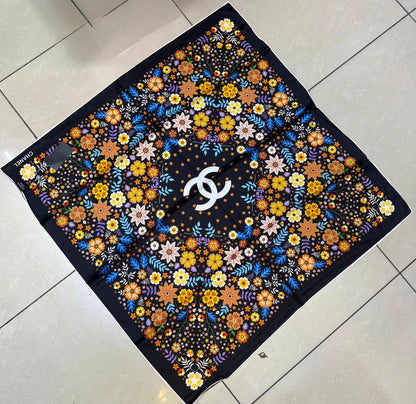 Silk square scarf 
40 dhs🇦🇪🇦🇪
Size 90*90

Zain93
♥️♥️♥️