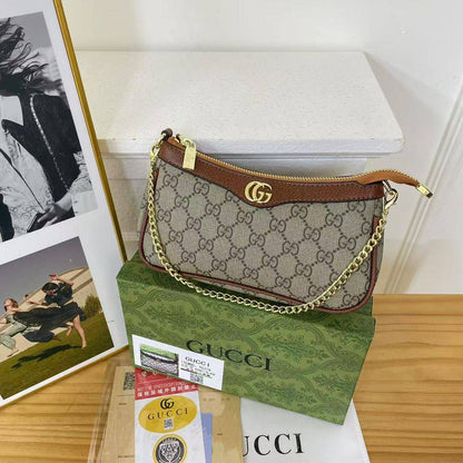 GUCCI

SIZE：22×12×5cm

85 dhs🪙🌨️

Withbox
🎁🎁🎁

Zain04
♥️♥️♥️