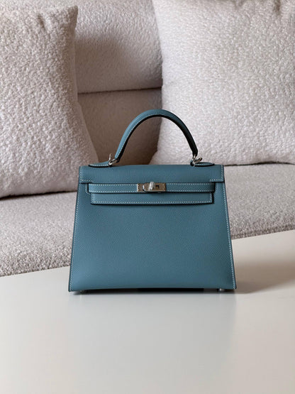 Hermes kelly 25cm💕master quality😍

with box❤️
🎁🎁🎁

380 dhs🪙🌨️

Zain52
♥️♥️♥️