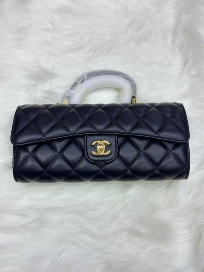 Chanel    

Size  25cm

📦Withbox
100 dhs🇦🇪🇦🇪🇦🇪

Zain04
♥️♥️♥️