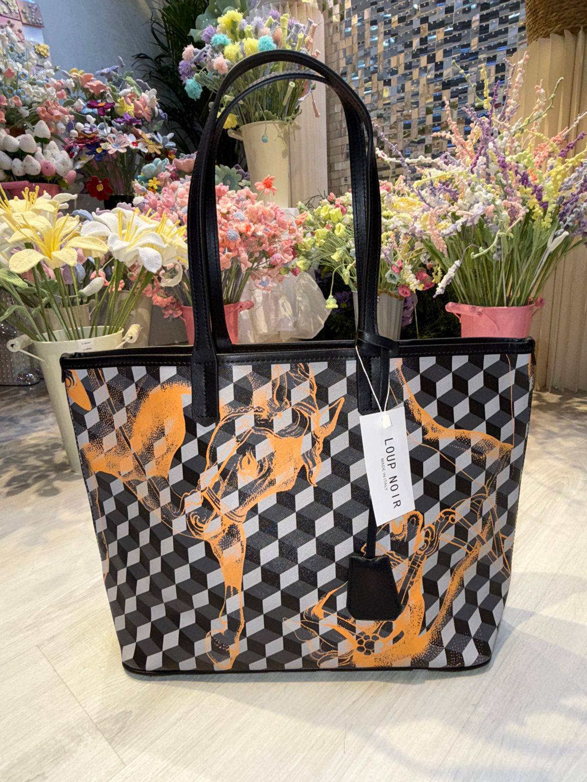 LOUP NOIR 
43cm 
95 dhs🪙🌨️

Zain254
♥️♥️♥️