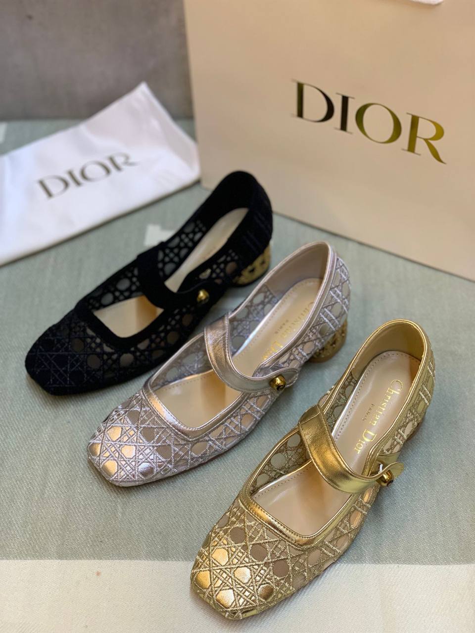Dior 
Size  36-41  
master quality 😍
230 dhs✅

Zain88
♥️♥️♥️