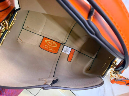 TODS
with box
100 dhs✅

Zain143
♥️♥️♥️