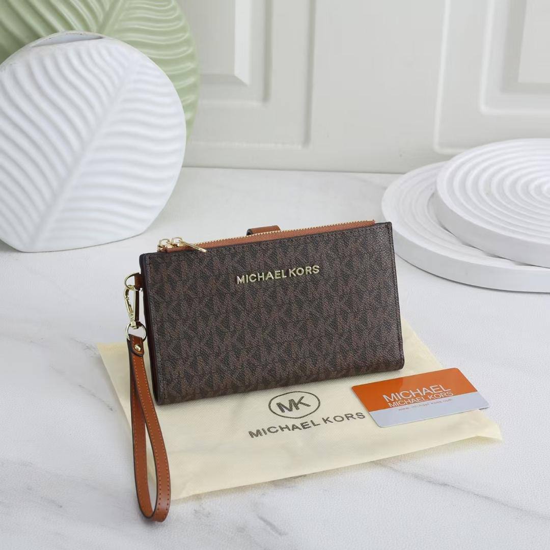 Bags
60 dhs✅

high quality

Zain26
♥️♥️♥️