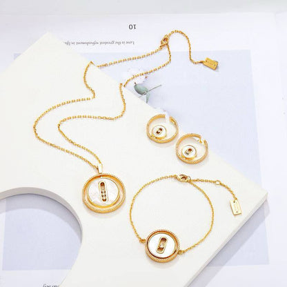Messika SET 🔥*
Necklace ❣️
Earring 🍁
Bracelet 🦋
Master quality 💯
With normal boxes 📦 
170 dhs🇦🇪
With master box 🗃️ 
230 dhs🇦🇪

Zain216
♥️♥️♥️