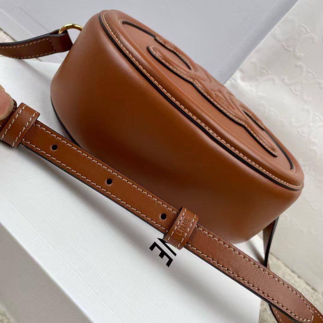 Celine Cuir Triomphe oval crossbody bag🥀

For Price 👇 WhatsApp✅
0568585901 
0507557372
0552275751 Owner Zain 👌

Zain71
♥️♥️♥️