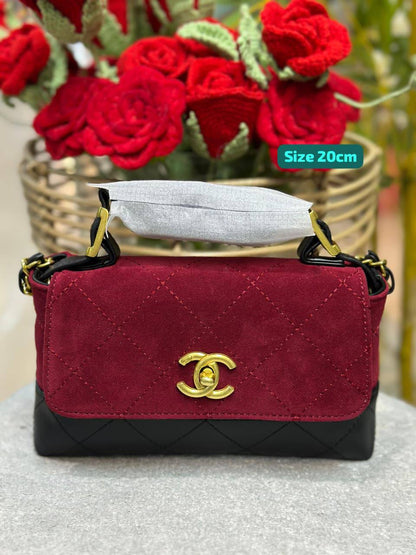Chanel
Good quality 

with box 🎁🎁🎁

95 dhs🇦🇪

Zain186
♥️♥️♥️