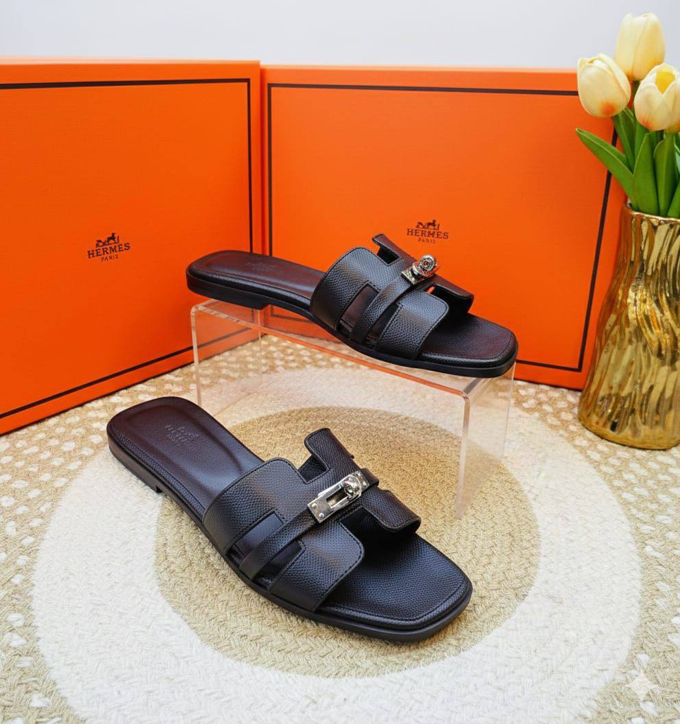 Hermes
Size 36-42 
100 dhs✅

Zain132
♥️♥️♥️
