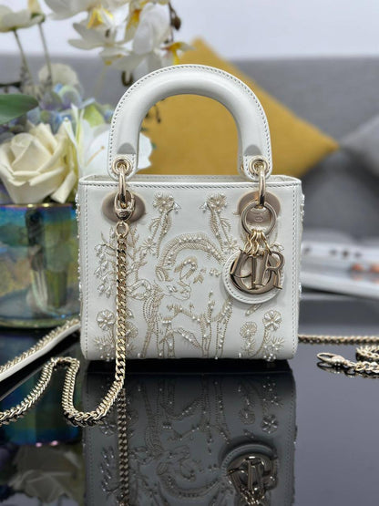 DIOR ✨💕✨
💯
SuperMaster Quality 🔥🔥
Available Now ❤️❤️❤️
For Price 👇 WhatsApp✅
0568585901 
0507557372
0552275751 Owner Zain 👌

Zain121
♥️♥️♥️