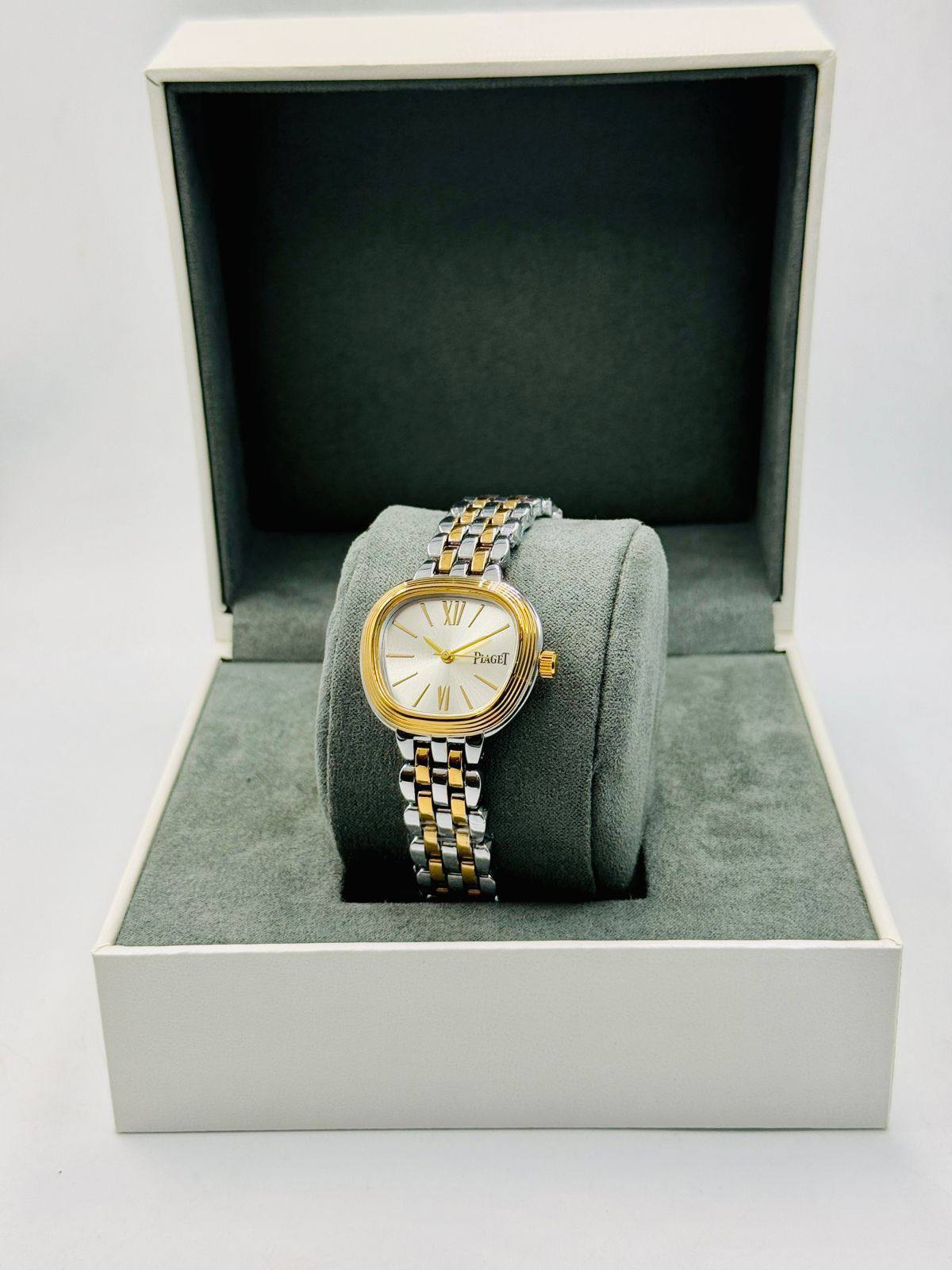 Piaget ladies
*Offer price 
40 dhs🪙🌨️

Zain08
♥️♥️♥️