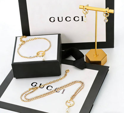 115 DHS🌺
SET ✨💫
MASTER
With Box And Paper BAG🛍️🎁

Zain89
♥️♥️♥️