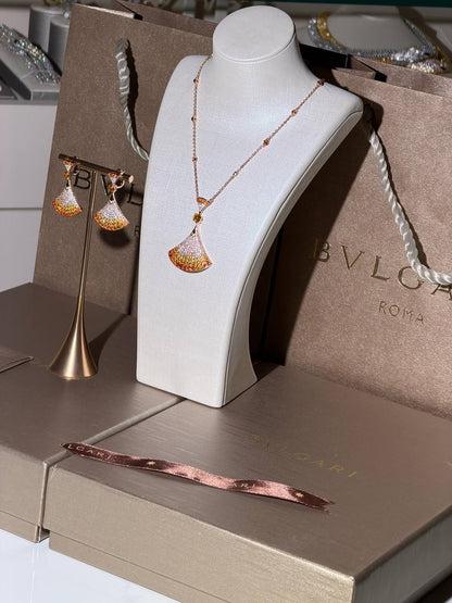 Bvlgari
Necklace Set
Latest Collection  😍
Quality: Super Master
For Price 👇 WhatsApp✅
0568585901 
0507557372
0552275751 Owner Zain 👌

Zain268
♥️♥️♥️