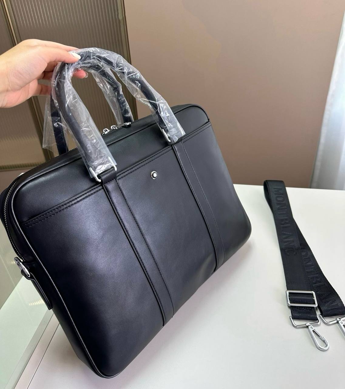 Montblanc 
Laptop bag 
copy one 
250 dhs✅

Zain295
♥️♥️♥️