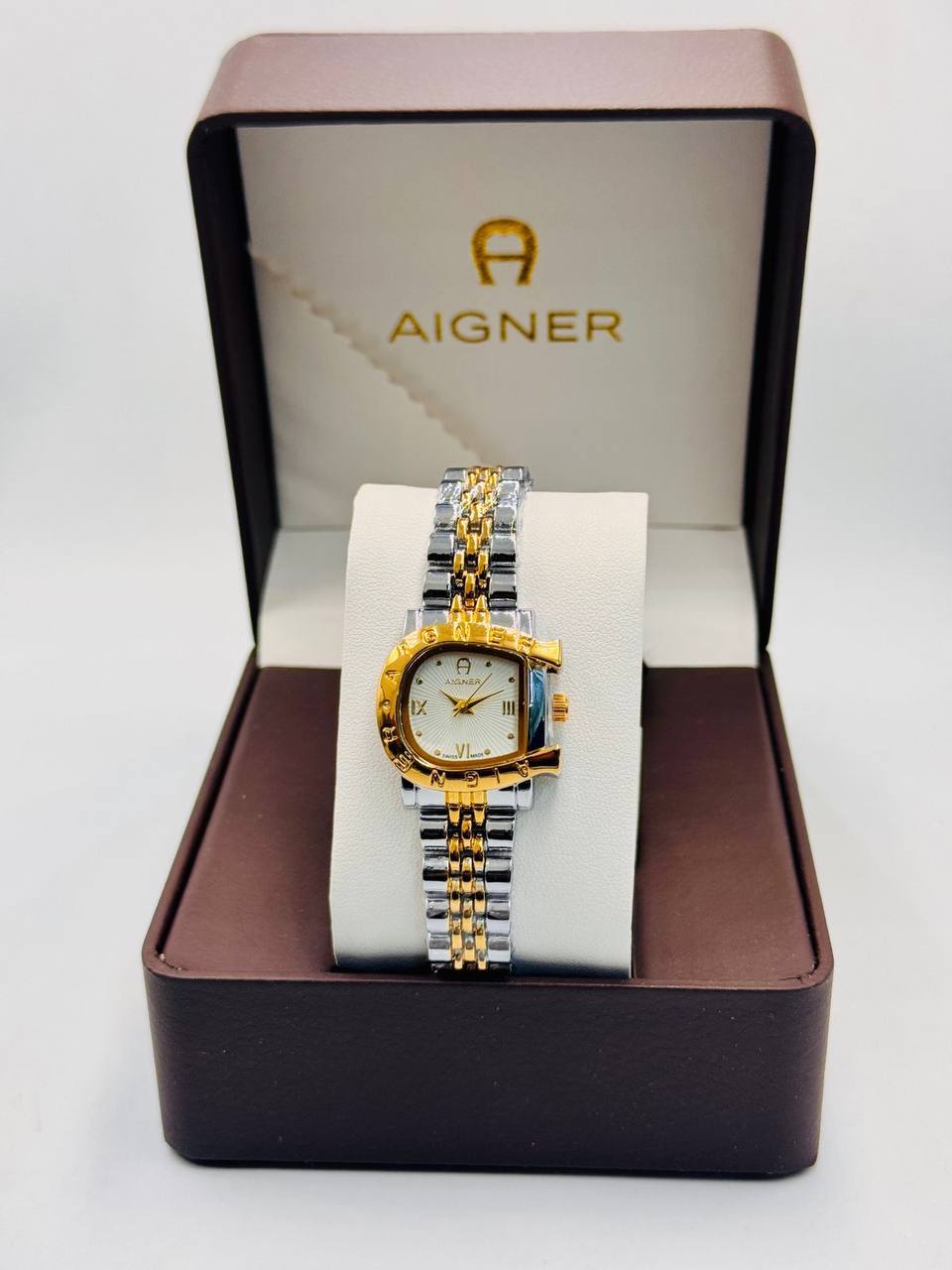 Aigner ladies
*New Arrival*🔥
55 dhs👑

Zain08
♥️♥️♥️