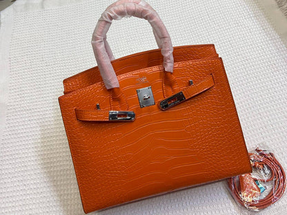 Hermes
105 dhs✅
size 30cm

Zain26
♥️♥️♥️