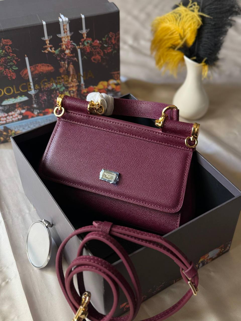 D&G
18cm
340 dhs✅
Top quality 
With box🎁

Zain167
♥️♥️♥️