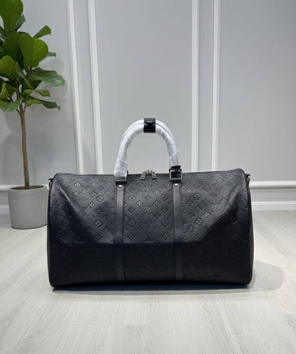 Lv Travel bags
Size 55cm
115 dhs🗽

Zain44
♥️♥️♥️