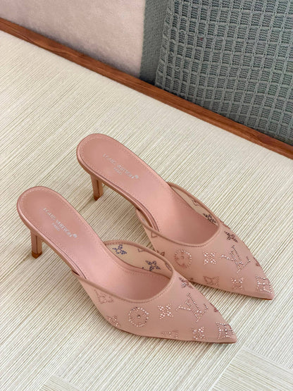 LV
QUALITY:SUPER MASTER 😍💥
SIZE:36 TO 41🥰
450 dhs🇦🇪🇦🇪

Zain319
♥️♥️♥️