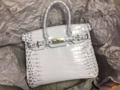 Hermes
good quality, size 30* 23 cm 

115 dhs🗽

Zain12
♥️♥️♥️