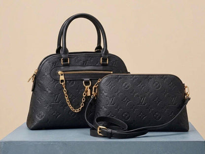 LV
High quality 
2 in 1
110 dhs✅

Zain50
♥️♥️♥️