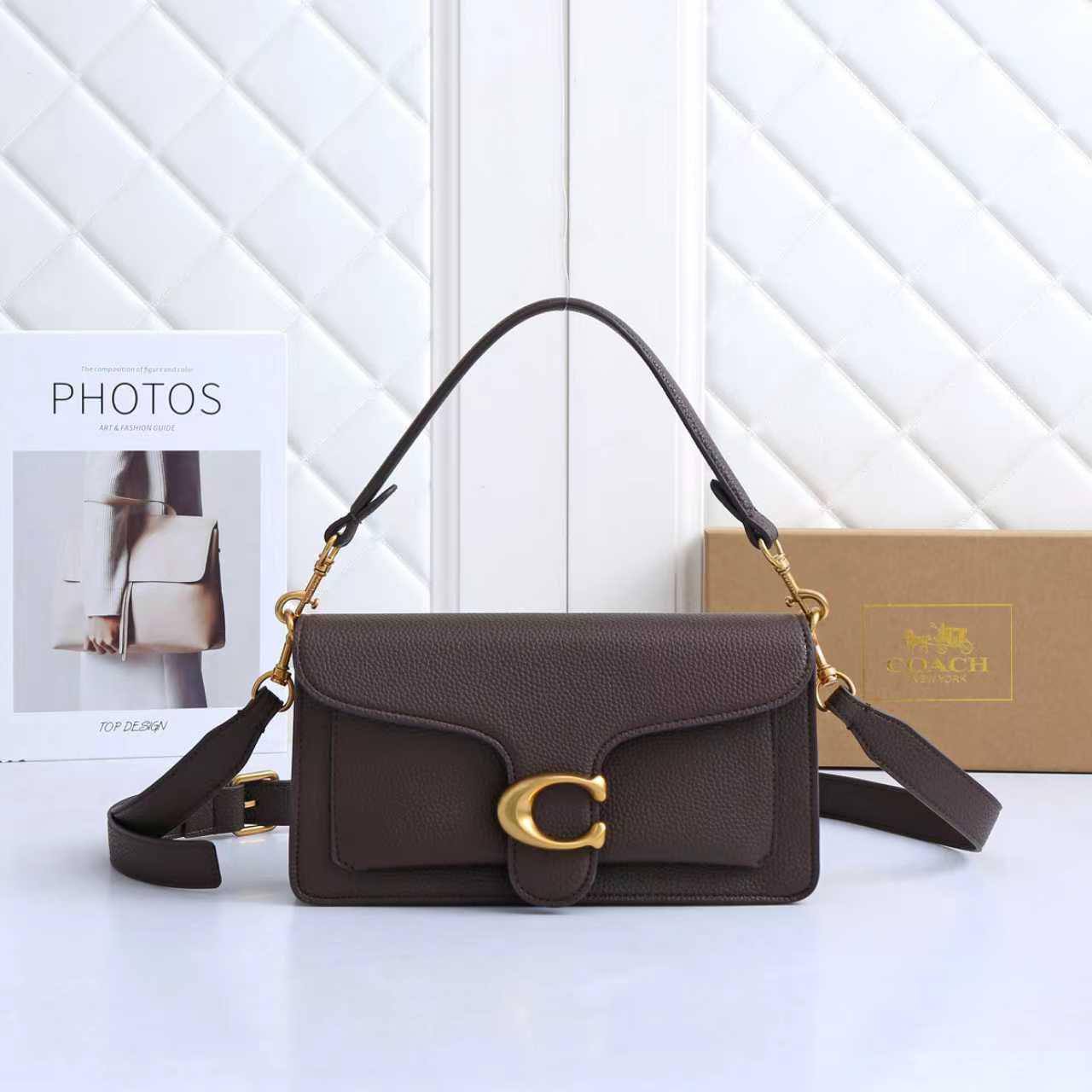 Coach 

105 dhs🪙🌨️
With box 
🎁🎁🎁

Zain253
♥️♥️♥️