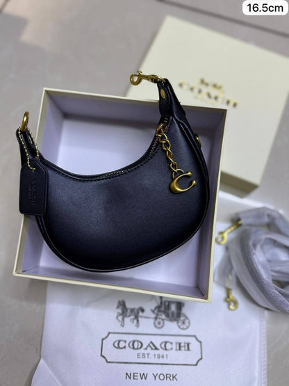 🍒 Fendi / Coach mini
1️⃣ First quality +🎁
Size : 16.5 * 9 cm
75 dhs✅

Zain115
♥️♥️♥️