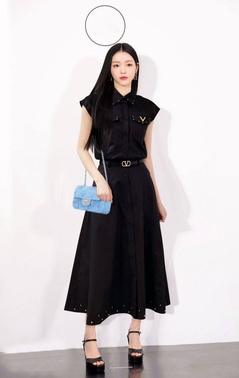 *New collections    
220 dhs🪙
*good  quality  ✅
*Sizes:S M L * 
*AVAILABLE NOW*

Zain231
♥️♥️♥️