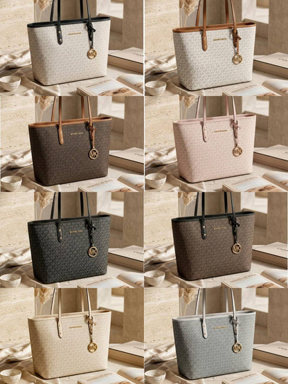 MK
ᴊᴇᴛ sᴇᴛ ᴛʀᴀᴠᴇʟ ᴛᴏᴛᴇʙᴀɢ
sɪɢɴᴀᴛᴜʀᴇ MM ᴘᴀᴛᴛᴇʀɴ
ᴢɪᴘᴘᴇʀ ᴛʏᴘᴇ/ sʜᴏᴜʟᴅᴇʀ ʙᴀɢ
ɢᴏʟᴅ ʜᴀʀᴅᴡᴀʀᴇ
sɪᴢᴇ : 32 cm

75 dhs✅

Zain31
♥️♥️♥️