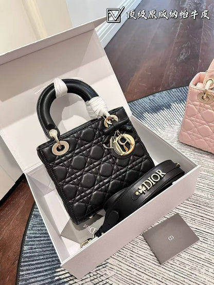 Dior
Master AA
280 dhs✅

Zain137
♥️♥️♥️