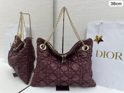 💖 Dior 2026  Spring summer
1️⃣ First quality 
Size : 38 * 38 cm
95 dhs✅

Zain115
♥️♥️♥️