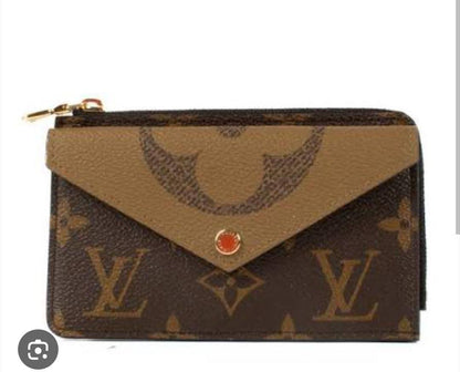 LV

AVAILABLE 

WALLAT 

WITH BOX 🎁 

50 dhs🇦🇪🇦🇪🇦🇪

Zain169
♥️♥️♥️