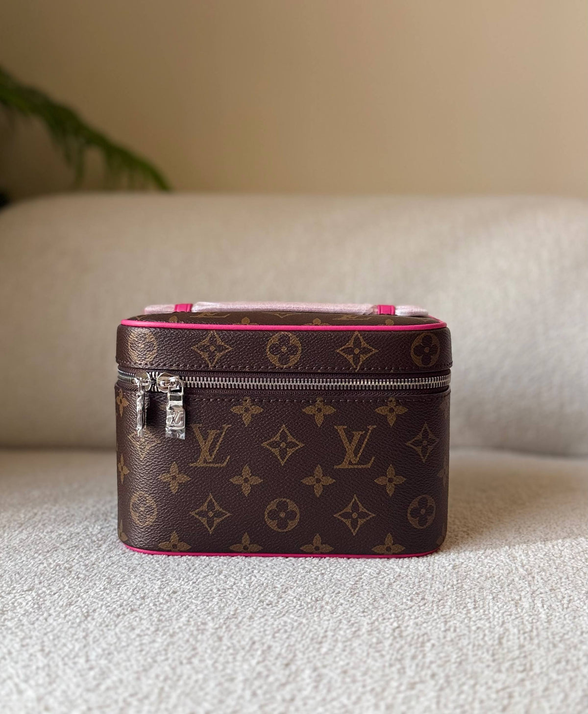 LV

For Price 👇 WhatsApp✅
0568585901 
0507557372
0552275751 Owner Zain 👌

Zain246
♥️♥️♥️