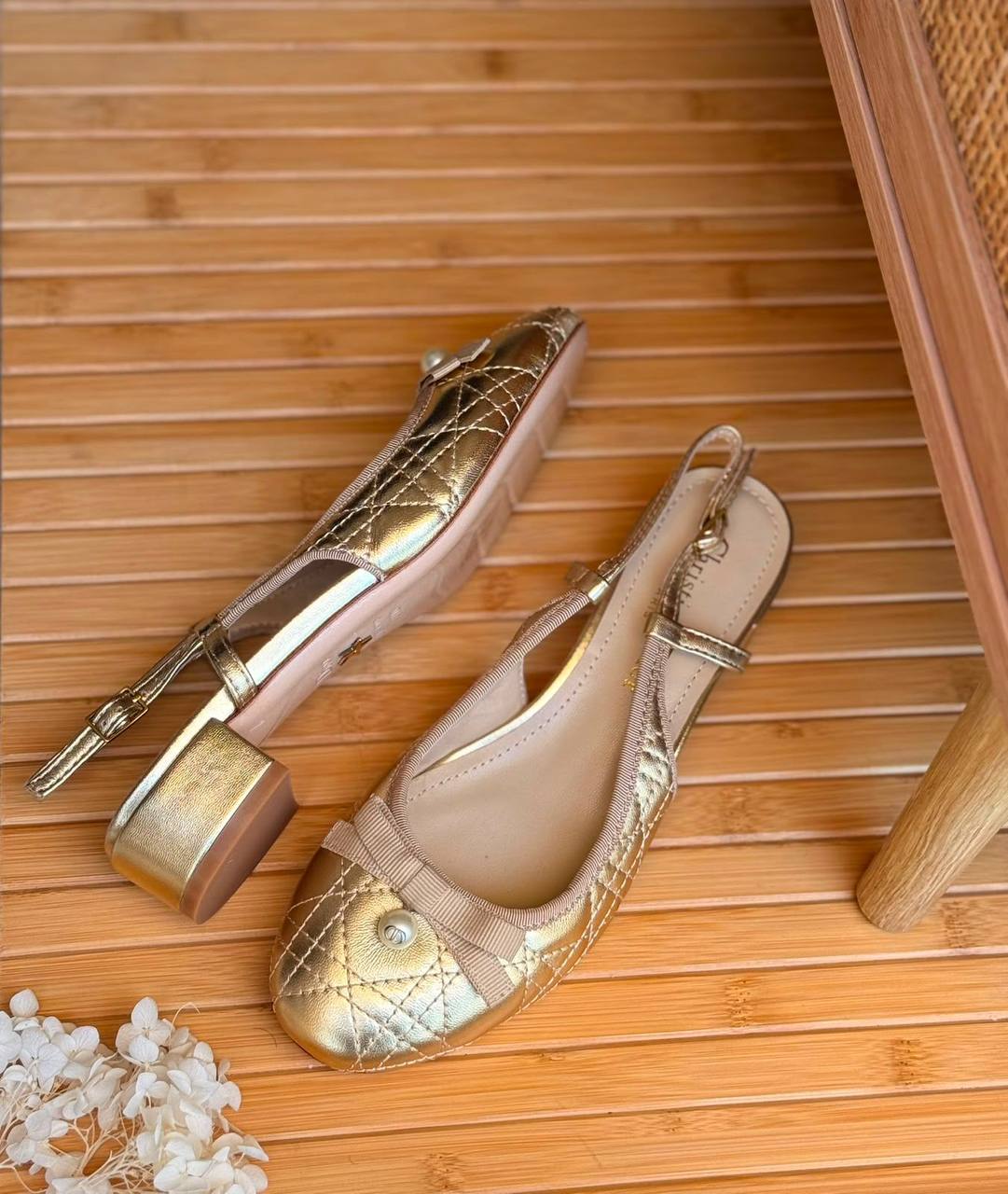 Dior

Size 36 to 42

500 dhs🇦🇪🇦🇪

Zain303
♥️♥️♥️