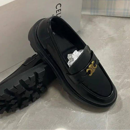NEW CAME 
CELINE LOAFERS
WITH GOLD ACCENT 
GOOD QUALITY 
SIZE-36 TO 41 
130 dhs✅

Zain40
♥️♥️♥️