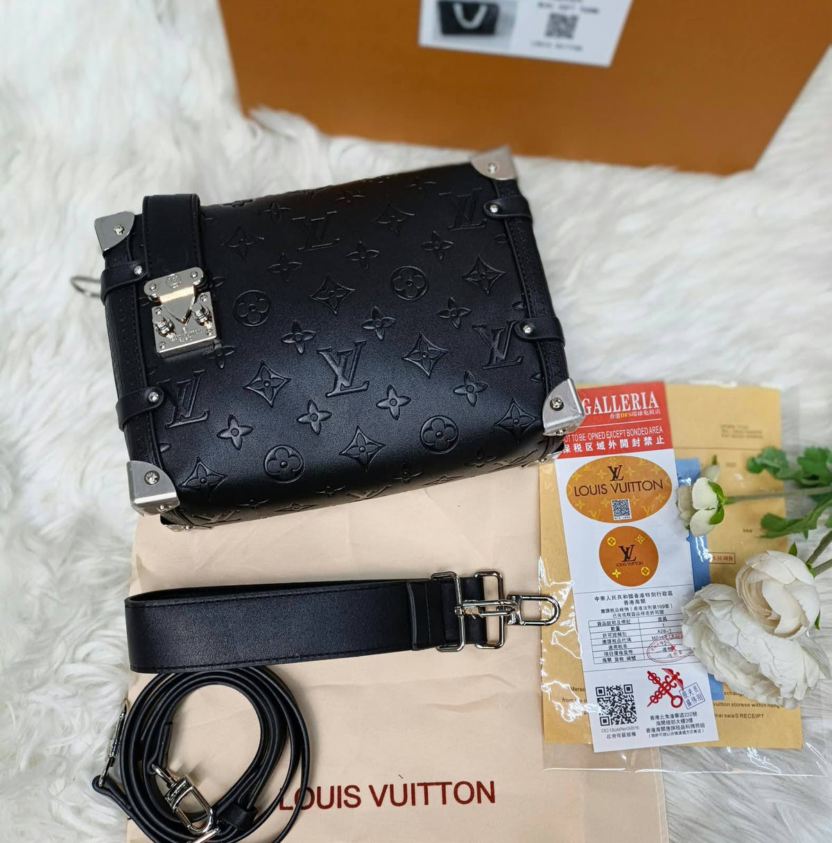 AVAILABLE 

LV 
WITH BOX 🎁 
125 dhs🇦🇪🇦🇪

Zain169
♥️♥️♥️