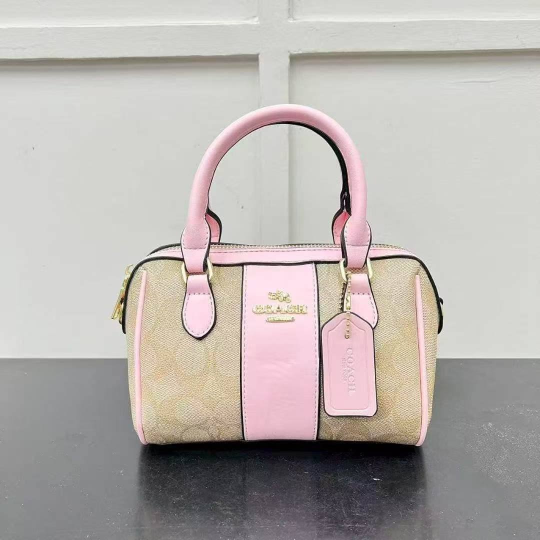 Coach Bags
Offer
75 dhs🇦🇪🇦🇪

Zain232
♥️♥️♥️