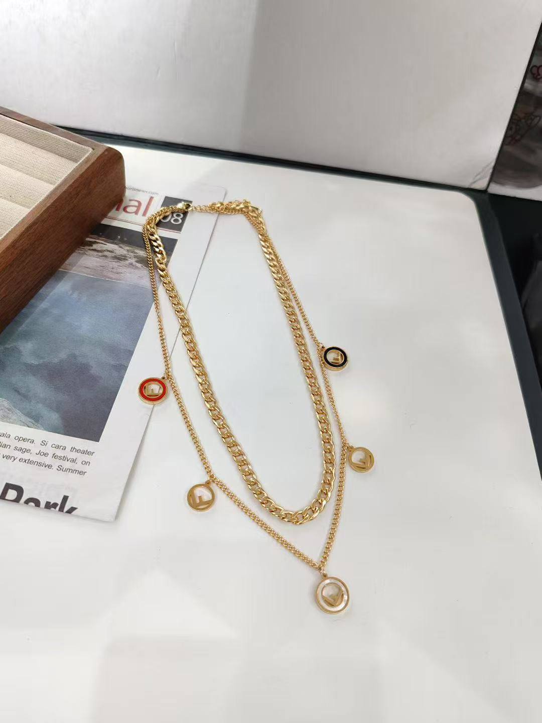 *Stainless steel ❤️‍🔥*
Mix items 🌸
Non tarnish 💯
With black boxes 🗃️ 
20 dhs💓
With normal boxes 📦 
And paper bag🛍️
30 dhs💓

Zain216
♥️♥️♥️