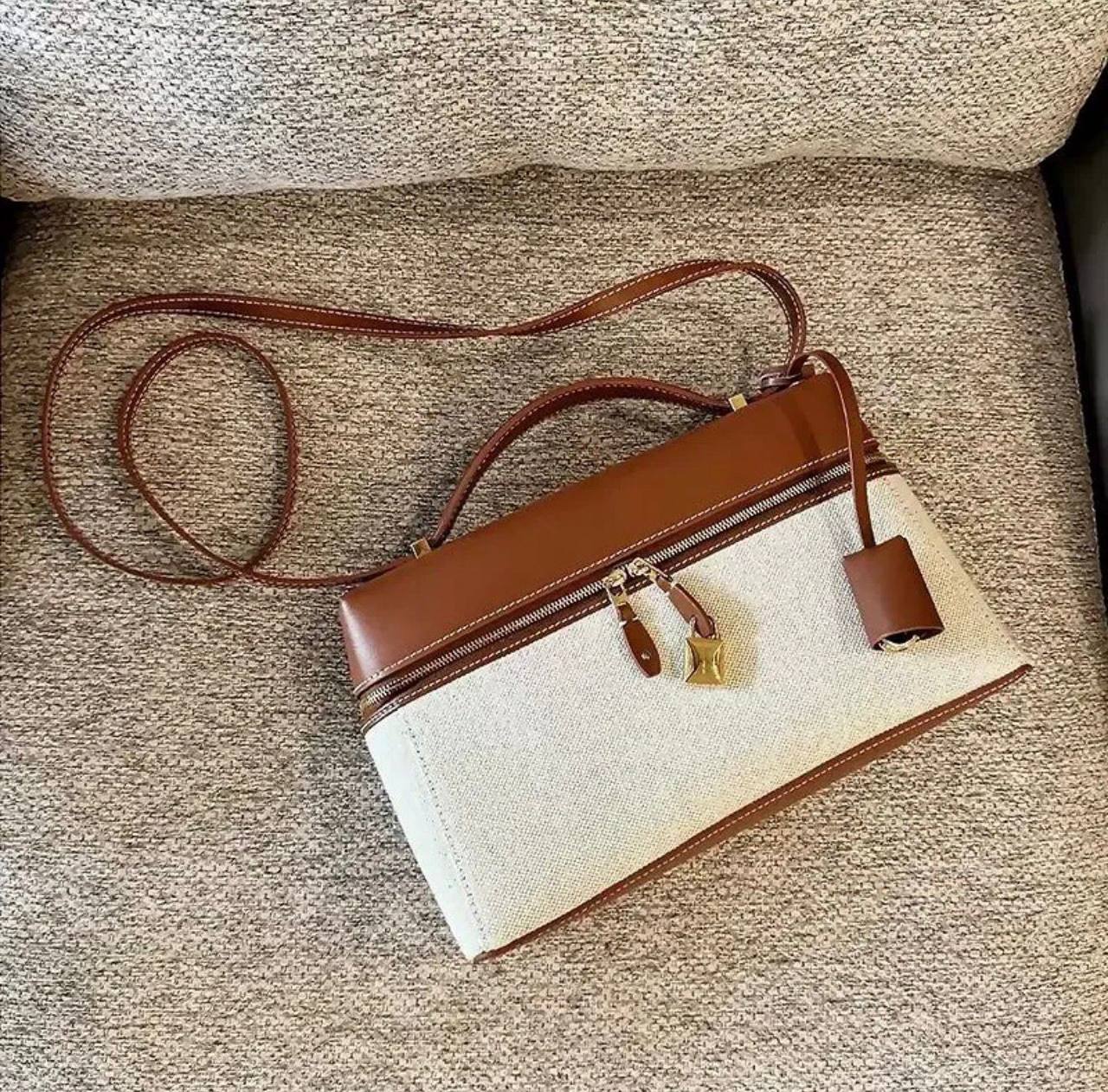 Loro Piana
100 dhs✅
Good-quality 

with box
🎁🎁🎁

Zain35
♥️♥️♥️