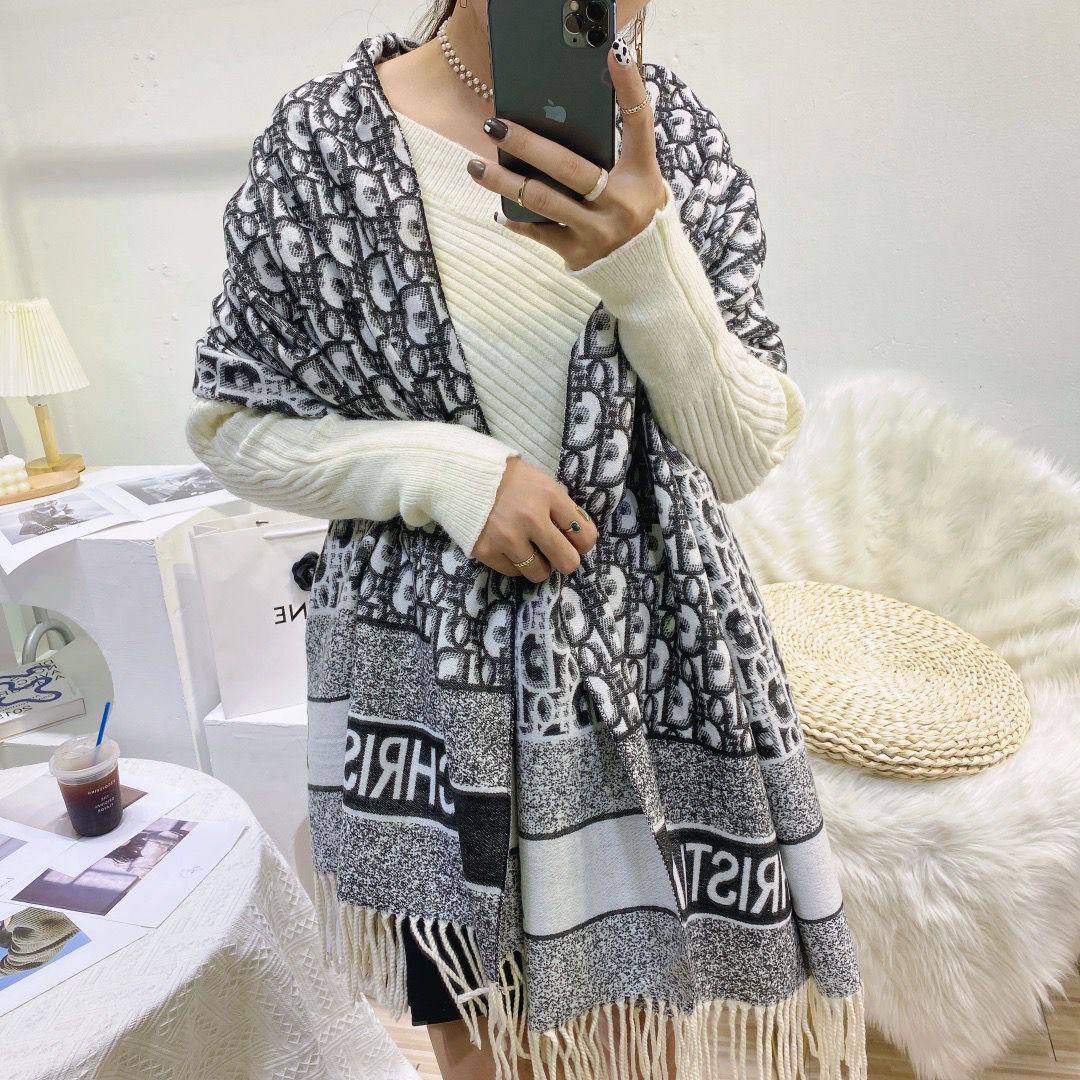 Coming new stock
Winter scarf 
45 dhs🪙🌨️

Zain93
♥️♥️♥️
