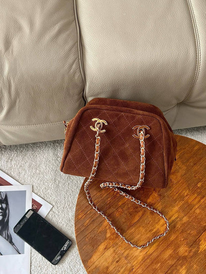 Chanel 
Master❣️❣️
300 dhs🇦🇪🇦🇪
#19cm🩷🩷🙋‍♂️

Zain228
♥️♥️♥️