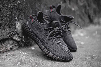 adidas YEEZY Boost 350 V2 "Onyx" 🖤
36-45 AVAILABLE 🤩
170 dhs🇦🇪

Zain242
♥️♥️♥️