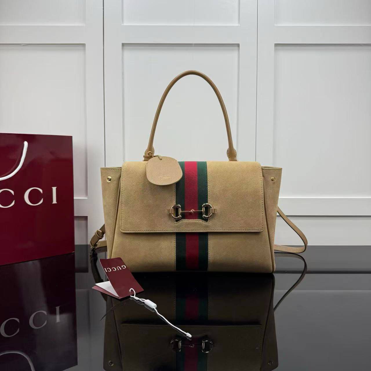 Gucci
Master🌺🌺
32cm🫶🏼🫶🏼 
280 dhs🌺

Zain297
♥️♥️♥️