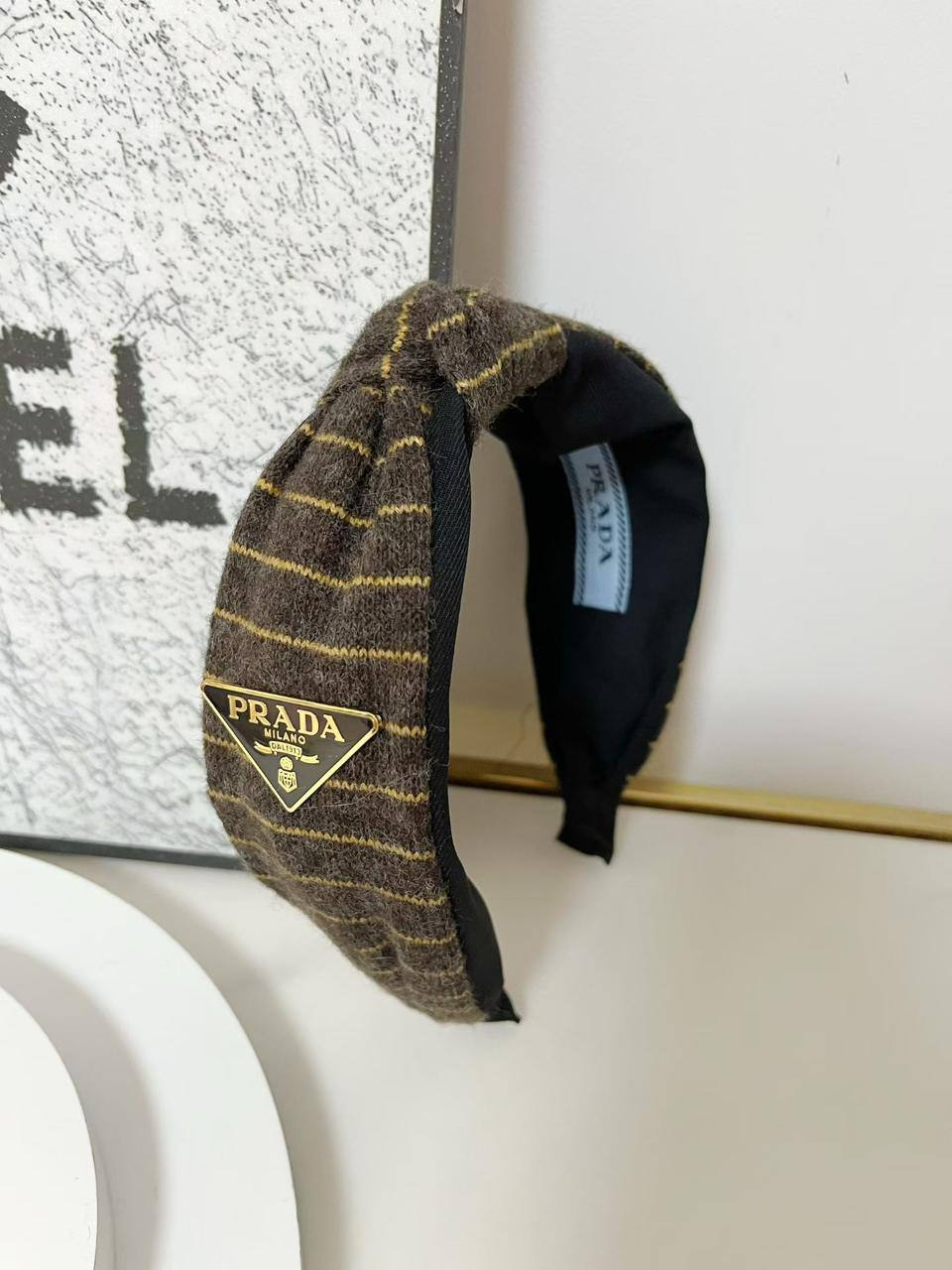 Headband 🔥*
good quality 💯

With paper bag 🛍️
20 dhs🪙🌨️
With master box 🗃️ 
40 dhs🪙🌨️

Zain216
♥️♥️♥️