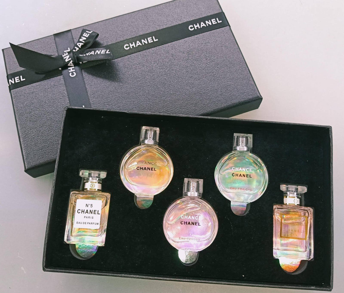 CHANEL

 5in1 BLACK 

55 dhs🇦🇪🇦🇪 each

Zain01
♥️♥️♥️