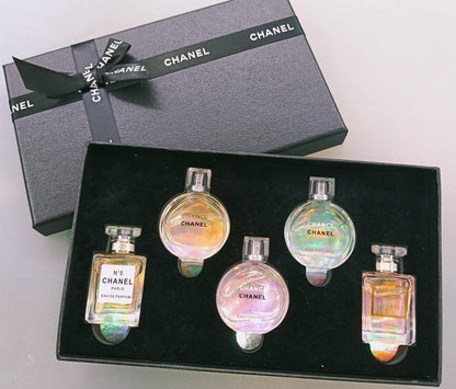 CHANEL

 5in1 BLACK 

55 dhs🇦🇪🇦🇪 each

Zain01
♥️♥️♥️