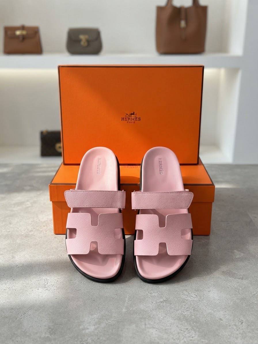 NEW CAME

HERMES Lady slipper🥿
Withbox & Paper Bag🛍️

Size: 36 TO 41 🎉

100 dhs🇦🇪🇦🇪
Zain40
♥️♥️♥️