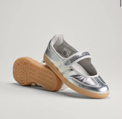 adidas Samba Jane
Silver Metallic Off White ，
Size 36-41 ，
200 dhs🇦🇪🇦🇪

Zain18
♥️♥️♥️