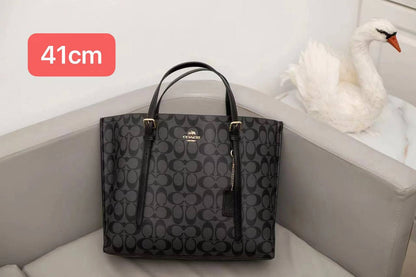 Coach
 41cm 
120 dhs💓

Zain168
♥️♥️♥️